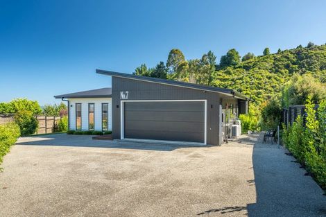 Photo of property in 7 Pohutukawa Place, Pohara, Takaka, 7183