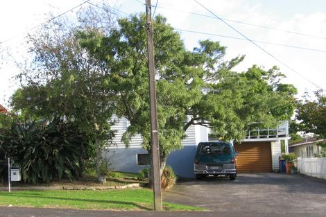 Photo of property in 26 Sherwood Avenue, Te Atatu South, Auckland, 0610