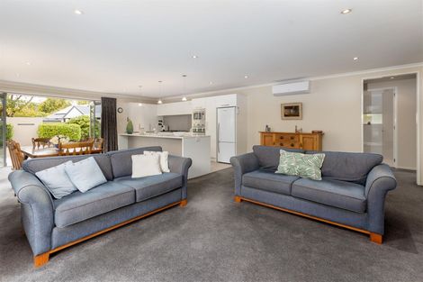 Photo of property in 10 Willowbrook Place, Fendalton, Christchurch, 8052