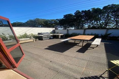 Photo of property in 21 Bulkeley Terrace, New Plymouth, 4310