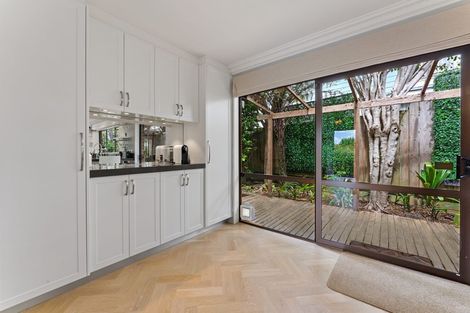 Photo of property in 25 Homewood Place, Chatswood, Auckland, 0626