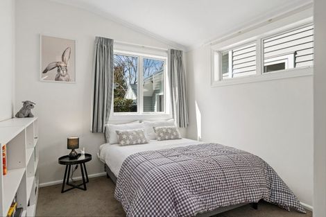 Photo of property in 90 Hawthorne Street, Strowan, Christchurch, 8052