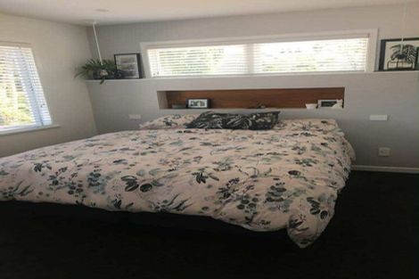Photo of property in 12 Alston Avenue, Kelston, Auckland, 0602