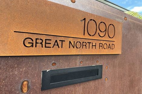 Photo of property in 1090 Great North Road, Point Chevalier, Auckland, 1022