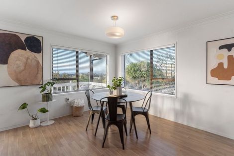 Photo of property in 2/131 Mokoia Road, Birkenhead, Auckland, 0626