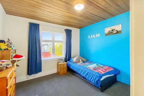 Photo of property in 10 Paraekaretu Street, Hunterville, 4730