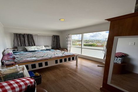 Photo of property in 1/150 Hutchinson Avenue, New Lynn, Auckland, 0600