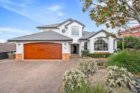 Photo of property in 52 Rising Parade, Fairview Heights, Auckland, 0632