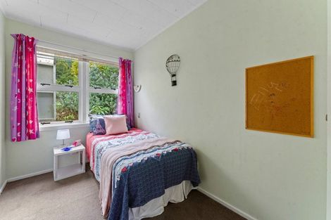 Photo of property in 10 Hobbs Road, Matakatia, Whangaparaoa, 0930