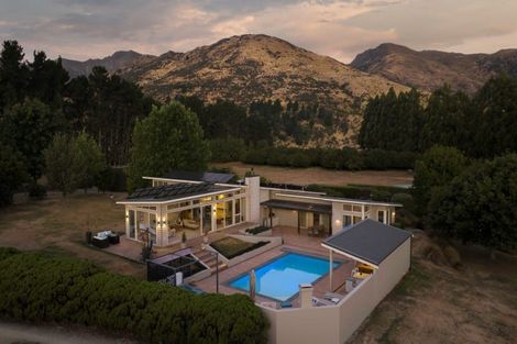 Photo of property in 728 Kane Road, Hawea Flat, Wanaka, 9382