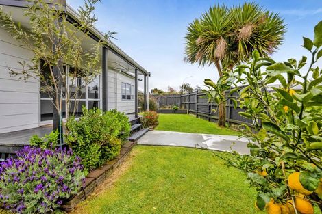 Photo of property in 27a Kowhai Street, Inglewood, 4330