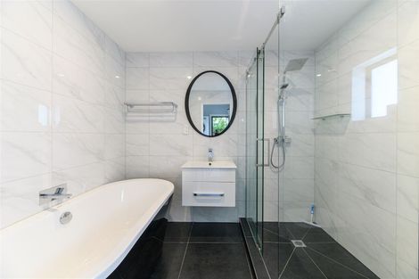 Photo of property in 207 Te Atatu Road, Te Atatu South, Auckland, 0610