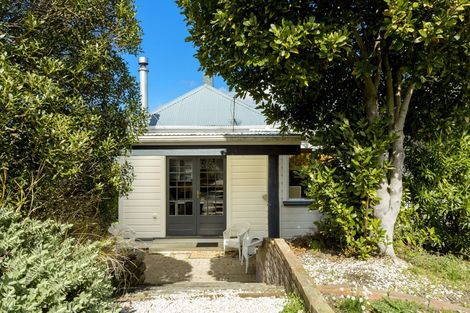 Photo of property in 35 Franklin Street, Dalmore, Dunedin, 9010