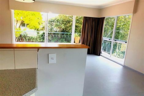 Photo of property in 14 La Trobe Street, Pakuranga Heights, Auckland, 2010