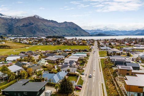 Photo of property in 191 Aubrey Road, Wanaka, 9305