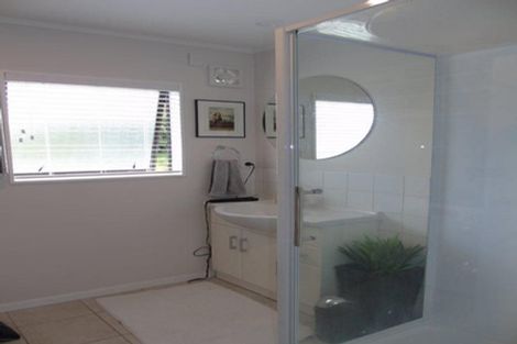 Photo of property in 35 Weggery Drive, Waikanae Beach, Waikanae, 5036