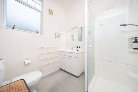 Photo of property in 4 Amesbury Drive, Churton Park, Wellington, 6037