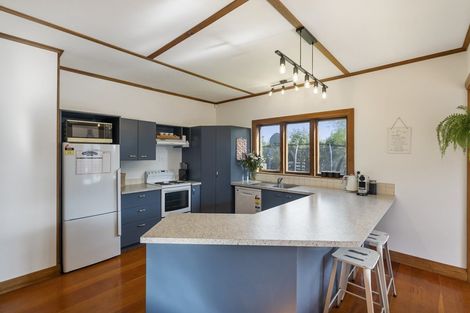 Photo of property in 20 Perrin Place, Kelvin Grove, Palmerston North, 4414