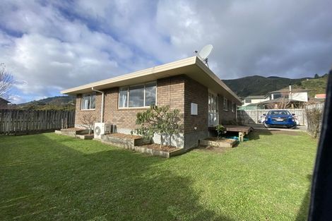 Photo of property in 67a Moana View Road, Waikawa, Picton, 7220