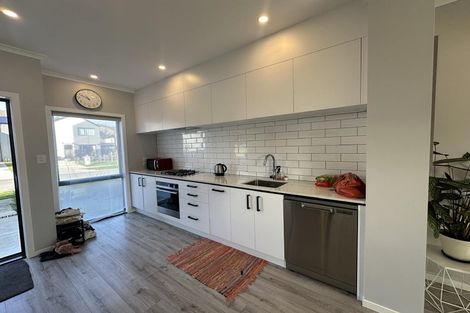 Photo of property in 6 Castletown Street, Wallaceville, Upper Hutt, 5018