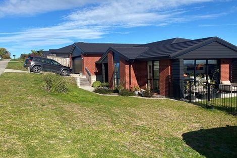 Photo of property in 11 Stingray Drive, Omokoroa, 3114