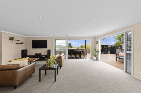 Photo of property in 64 O'halloran Road, Howick, Auckland, 2014