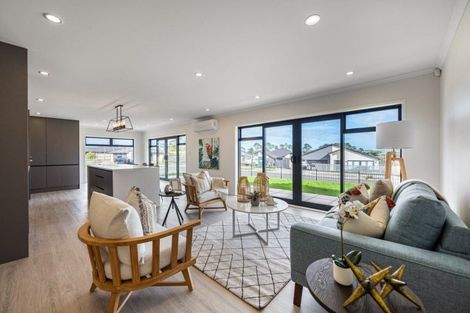 Photo of property in 18 Okohaka Avenue, Glenbrook, 2681