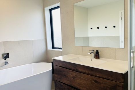 Photo of property in 118c Kervil Avenue, Te Atatu Peninsula, Auckland, 0610