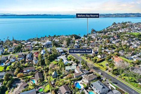 Photo of property in 150 Bleakhouse Road, Mellons Bay, Auckland, 2014