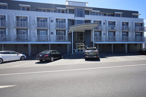 Photo of property in Salisbury Crown, 8/7 Salisbury Avenue, Mount Maunganui, 3116