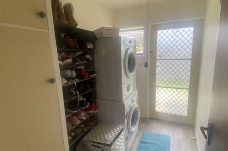 Photo of property in 2/42 Frank Evans Place, Henderson, Auckland, 0610