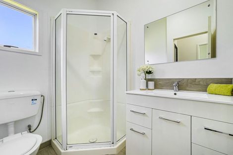 Photo of property in 91 Coronation Road, Mangere Bridge, Auckland, 2022