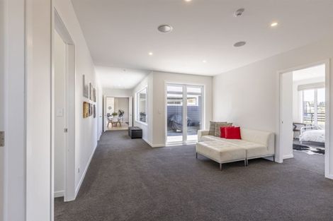 Photo of property in 33 Hartwell Drive, Kelvin Grove, Palmerston North, 4470