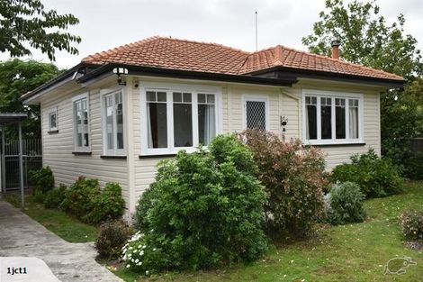 Photo of property in 510 Grove Road, Mayfair, Hastings, 4122