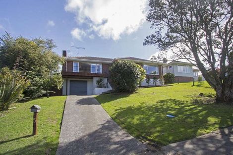 Photo of property in 5 Woodhams Street, Beach Haven, Auckland, 0626