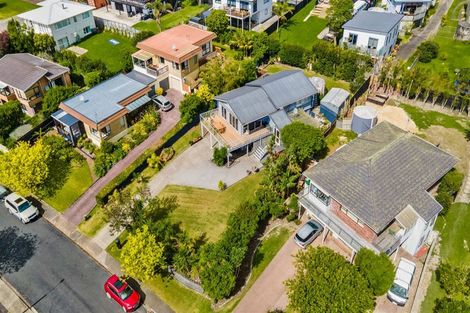 Photo of property in 6 Rakino Avenue, Manly, Whangaparaoa, 0930