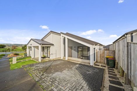 Photo of property in 4b Enchantment Lane, Karaka, Papakura, 2113