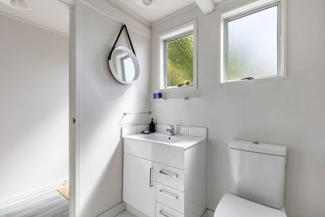 Photo of property in 11 Bays Road, Orere Point, Papakura, 2585