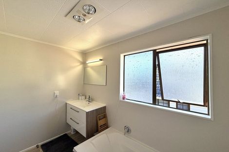 Photo of property in 34 Gemstone Drive, Birchville, Upper Hutt, 5018