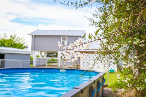 Photo of property in 80 Tararua Road, Levin, 5571