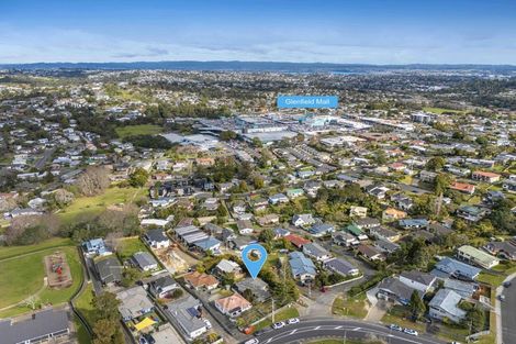 Photo of property in 1/73 Chivalry Road, Glenfield, Auckland, 0629