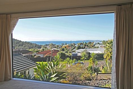 Photo of property in 45 Roberta Crescent, Orewa, 0931