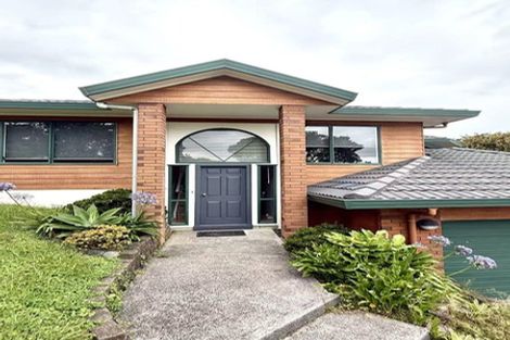 Photo of property in 11 Van Dyke Place, West Harbour, Auckland, 0618