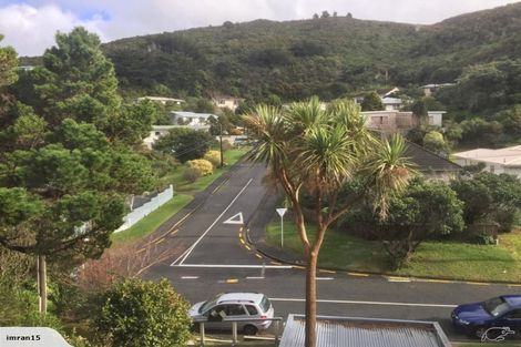 Photo of property in 132 Parkvale Road, Karori, Wellington, 6012