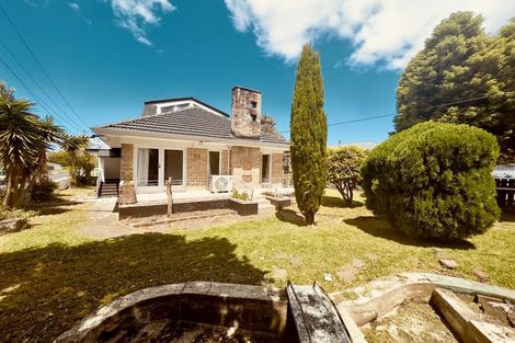 Photo of property in 35 Archibald Road, Kelston, Auckland, 0602