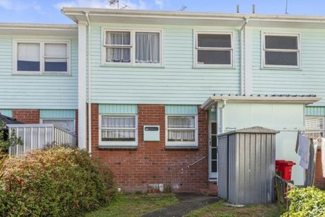 Photo of property in Shakespeare Flats, 8/48 Merton Street, Trentham, Upper Hutt, 5018