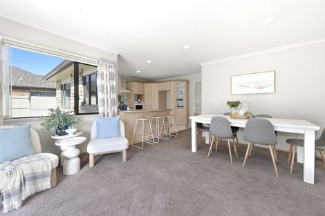 Photo of property in 12 Putaka Place, Papamoa Beach, Papamoa, 3118