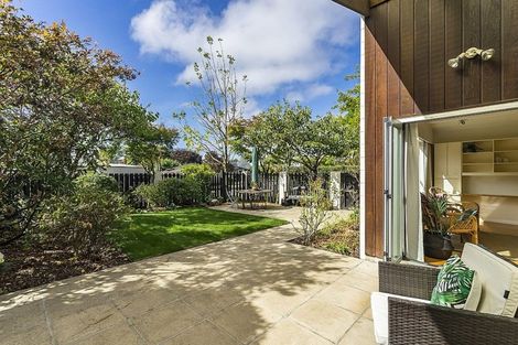 Photo of property in 6 Gothic Place, Ilam, Christchurch, 8041