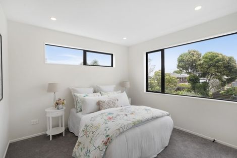 Photo of property in 21a Pipitea Place, Massey, Auckland, 0614