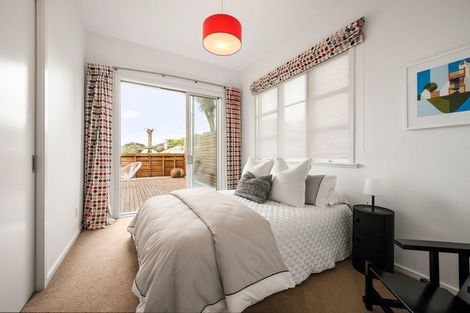 Photo of property in 2 Balmoral Terrace, Newtown, Wellington, 6021